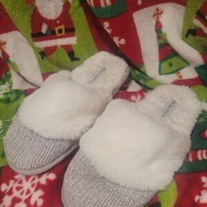 Laura Ashley White and Gray Women's Slippers